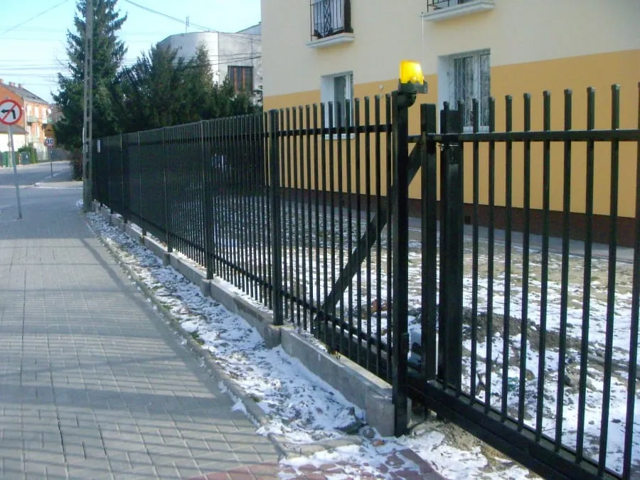 Ogrodzenie palisadowe 01 — ogrodzenia palisadowe, zdjęcie 4 z 4