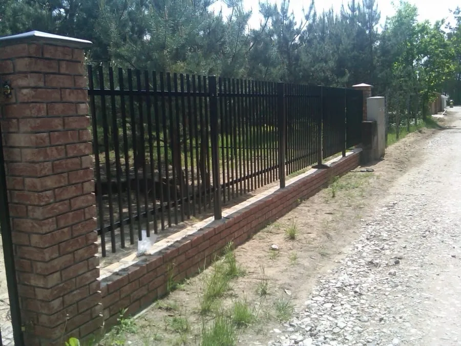 Ogrodzenie palisadowe 02 — ogrodzenia palisadowe, zdjęcie 2 z 6