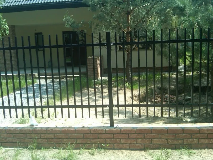 Ogrodzenie palisadowe 02 — ogrodzenia palisadowe, zdjęcie 3 z 6