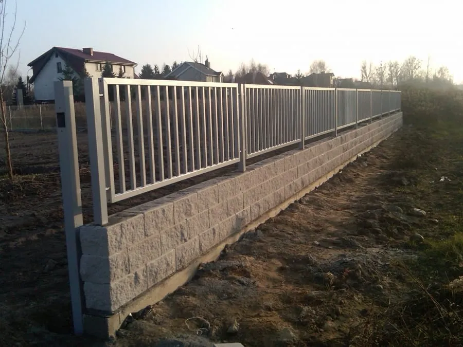 Ogrodzenie palisadowe 03 — ogrodzenia palisadowe, zdjęcie 1 z 5
