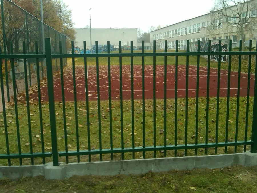 Ogrodzenie palisadowe 08 — ogrodzenia palisadowe, zdjęcie 2 z 3