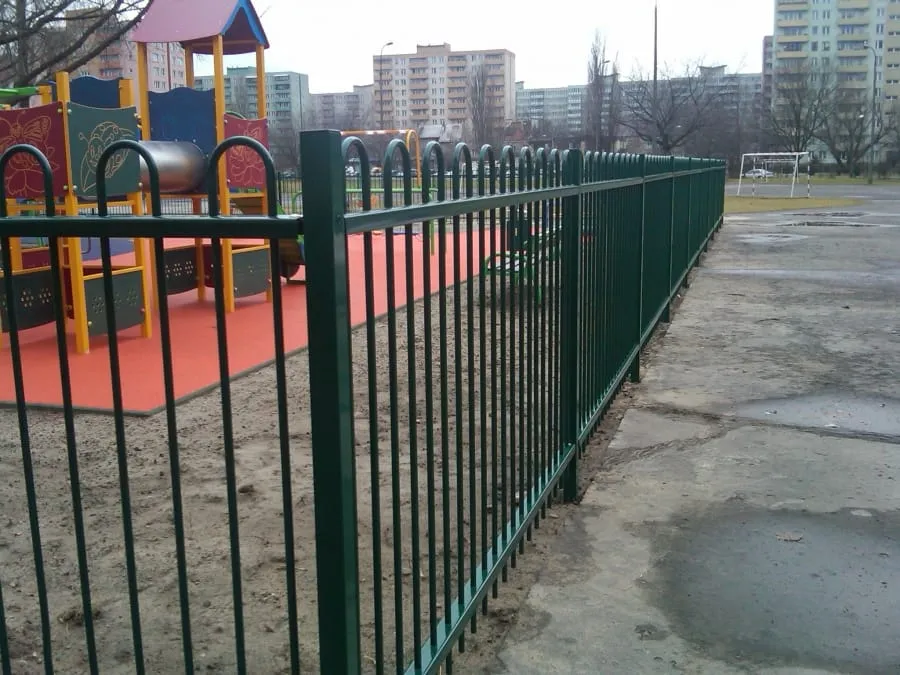 Ogrodzenie palisadowe 09 — ogrodzenia palisadowe, zdjęcie 4 z 5