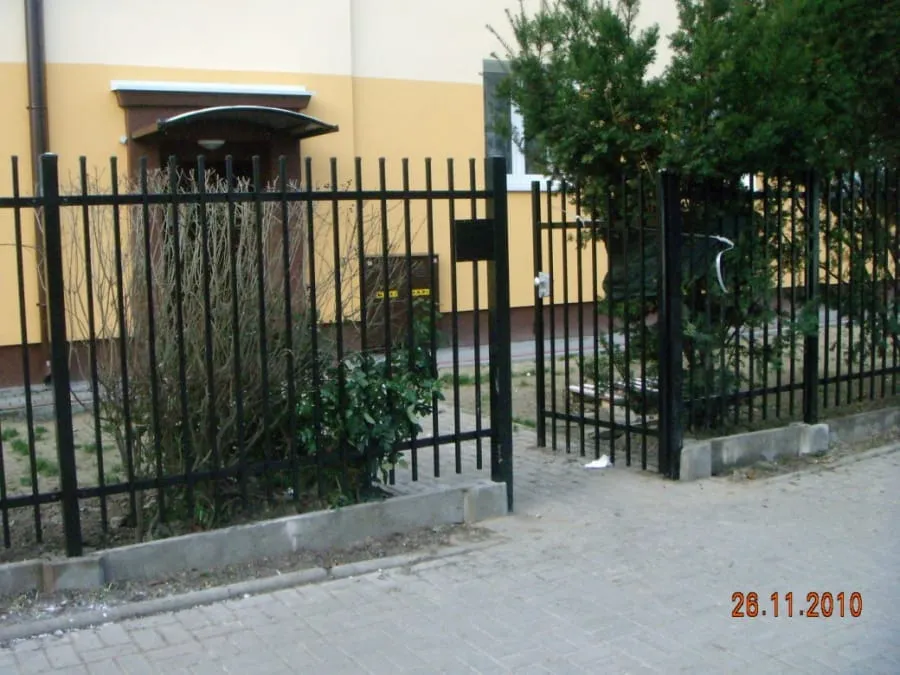 Ogrodzenie palisadowe 10 — ogrodzenia palisadowe, zdjęcie 4 z 4