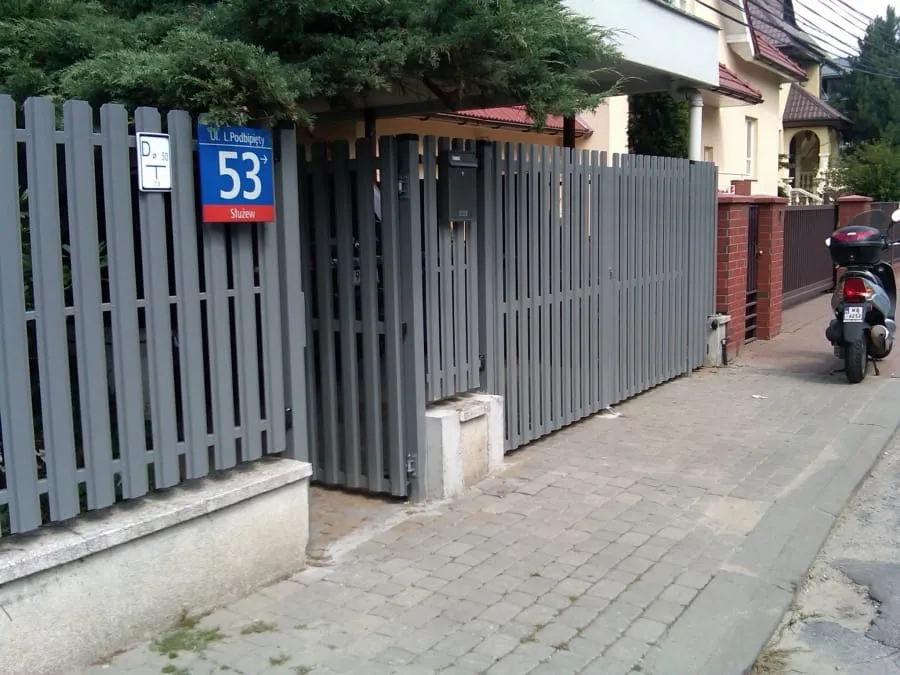 Ogrodzenie sztachetowe 02 — ogrodzenia sztachetowe, zdjęcie 2 z 6